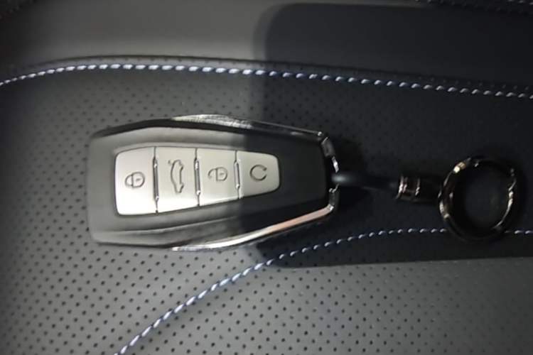 Used Geely Auto Preface 2025 Dongfang Yao 1.5TD Kunlun Edition Vehicle Key