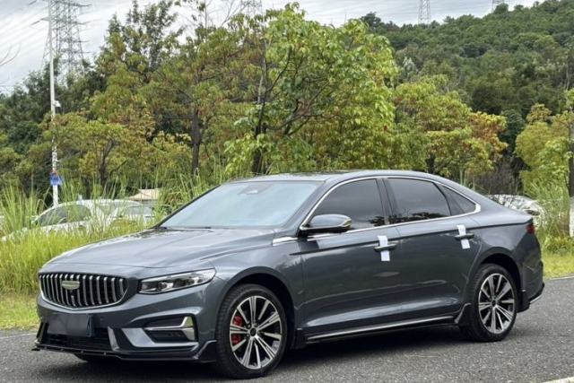 Geely Auto Preface 2025 Dongfang Yao 2.0TD Lanxing Edition с пробегом