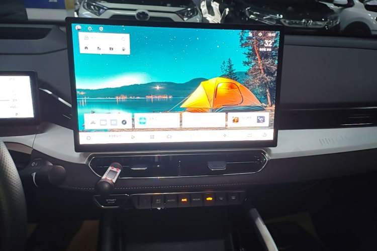 Used Geely Auto Preface 2025 Dongfang Yao 2.0TD Moonlight Edition Audio And AC Panel