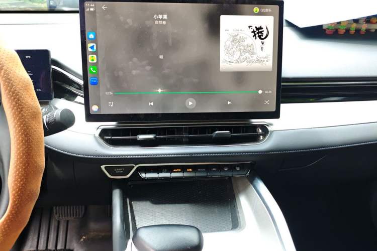 Used Geely Auto Preface 2025 Dongfang Yao 1.5TD Kunlun Edition Audio And AC Panel