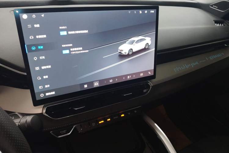 Used Geely Auto Preface 2025 Dongfang Yao 2.0TD Moonlight Edition Audio And AC Panel