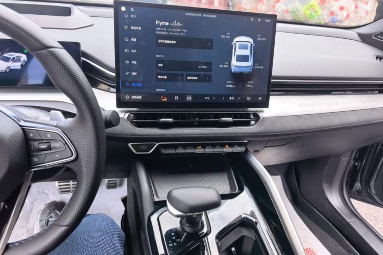 Used Geely Auto Preface 2025 Dongfang Yao 2.0TD Moonlight Edition Audio And AC Panel
