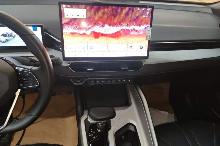 Used Geely Auto Preface 2025 Dongfang Yao 1.5TD Fuyao Edition Audio And AC Panel