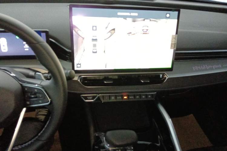 Used Geely Auto Preface 2025 Dongfang Yao 2.0TD Lanxing Edition Audio And AC Panel
