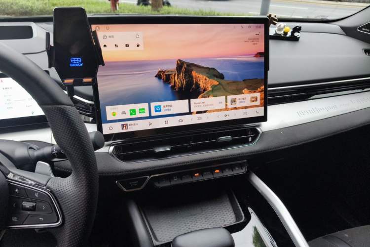 Used Geely Auto Preface 2025 Dongfang Yao 2.0TD Moonlight Edition Audio And AC Panel