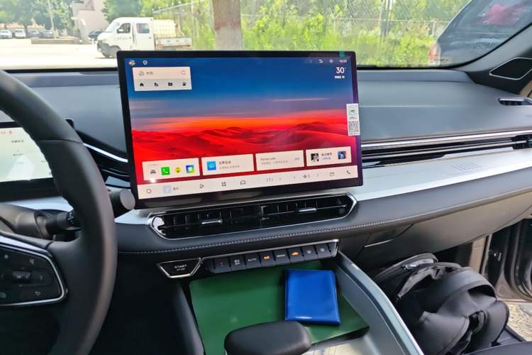 Used Geely Auto Preface 2025 Dongfang Yao 1.5TD Kunlun Edition Audio And AC Panel