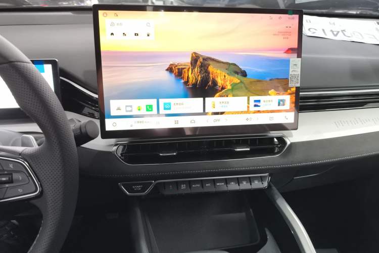 Used Geely Auto Preface 2025 Dongfang Yao 2.0TD Jin Chao Edition Audio And AC Panel