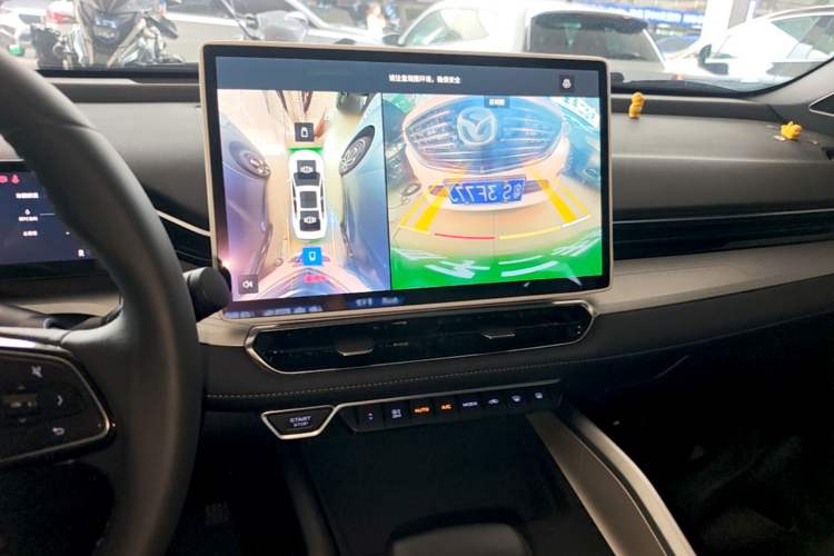 Used Geely Auto Preface 2025 Dongfang Yao 1.5TD Kunlun Edition Audio And AC Panel