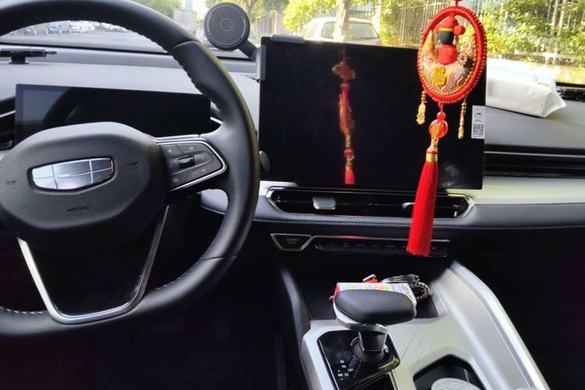 Used Geely Auto Preface 2025 Dongfang Yao 1.5TD Kunlun Edition Center Console