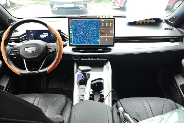 Used Geely Auto Preface 2025 Dongfang Yao 1.5TD Kunlun Edition Center Console