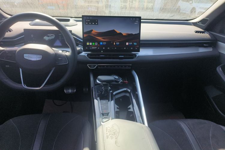 Used Geely Auto Preface 2025 Dongfang Yao 2.0TD Moonlight Edition Center Console
