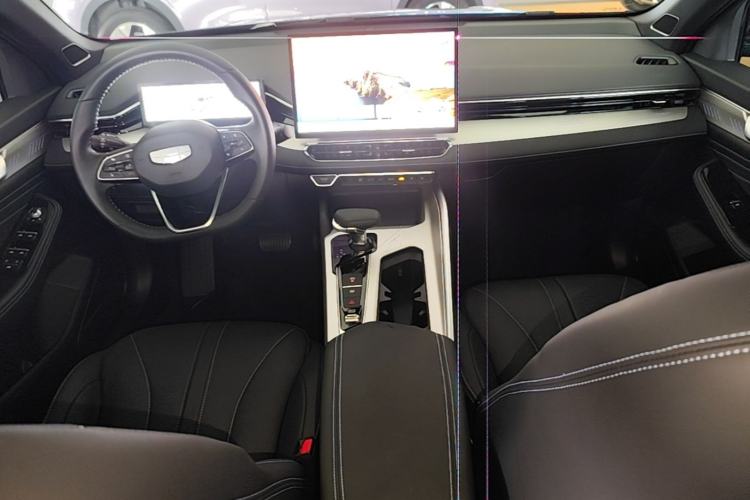 Used Geely Auto Preface 2025 Dongfang Yao 1.5TD Kunlun Edition Center Console