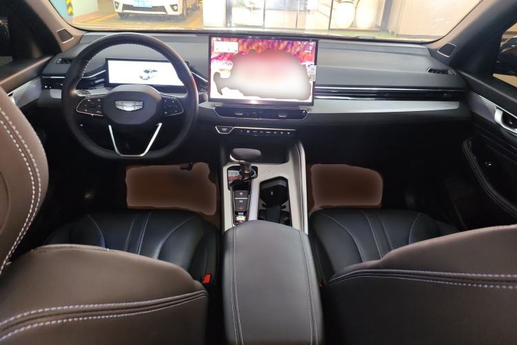 Used Geely Auto Preface 2025 Dongfang Yao 1.5TD Fuyao Edition Center Console