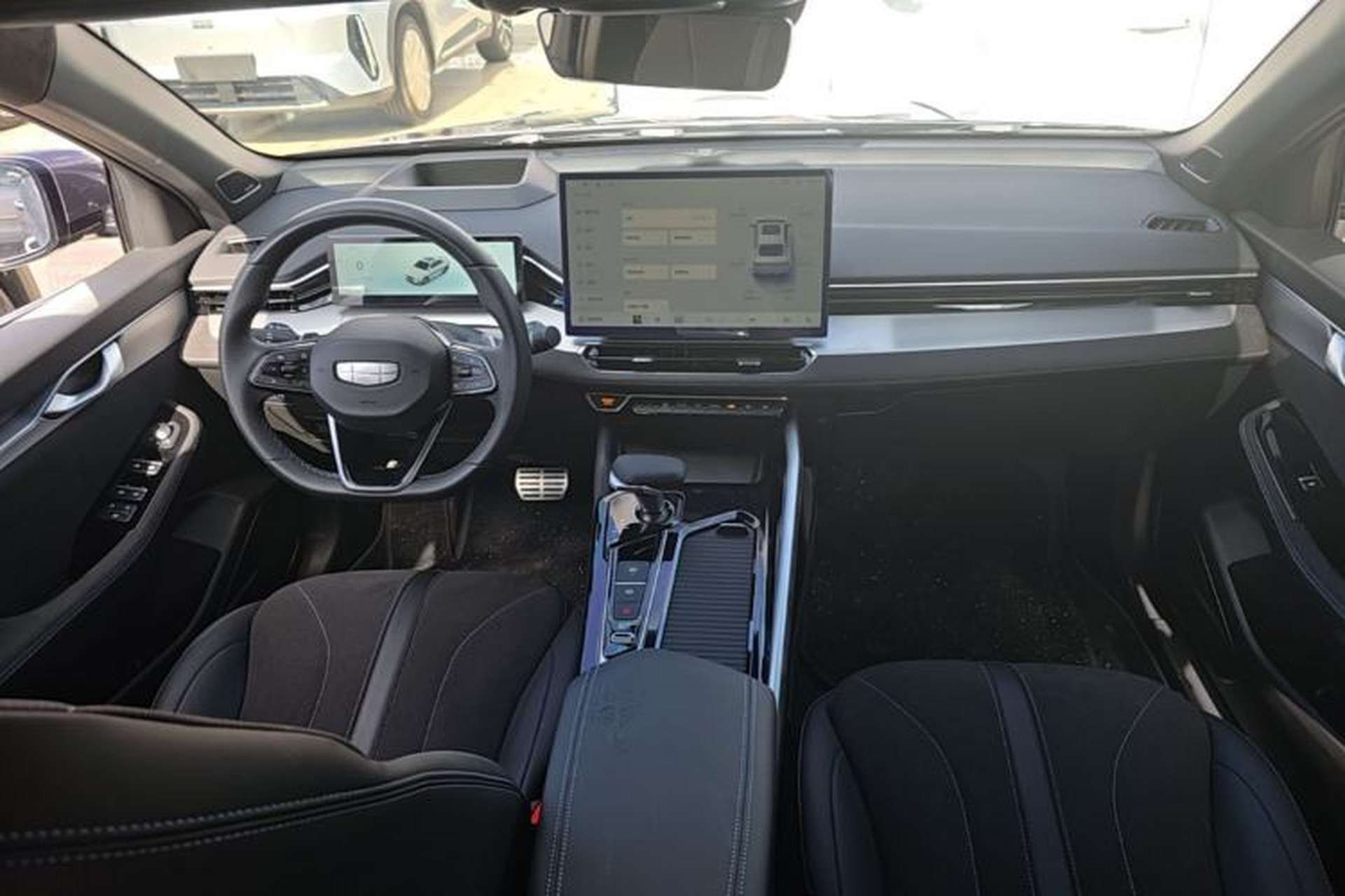 Used Geely Auto Preface 2025 Dongfang Yao 2.0TD Moonlight Edition Center Console