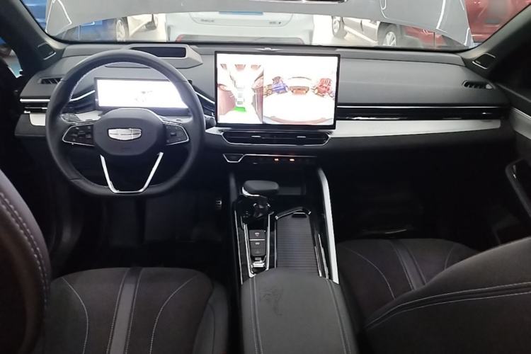 Used Geely Auto Preface 2025 Dongfang Yao 2.0TD Moonlight Edition Center Console