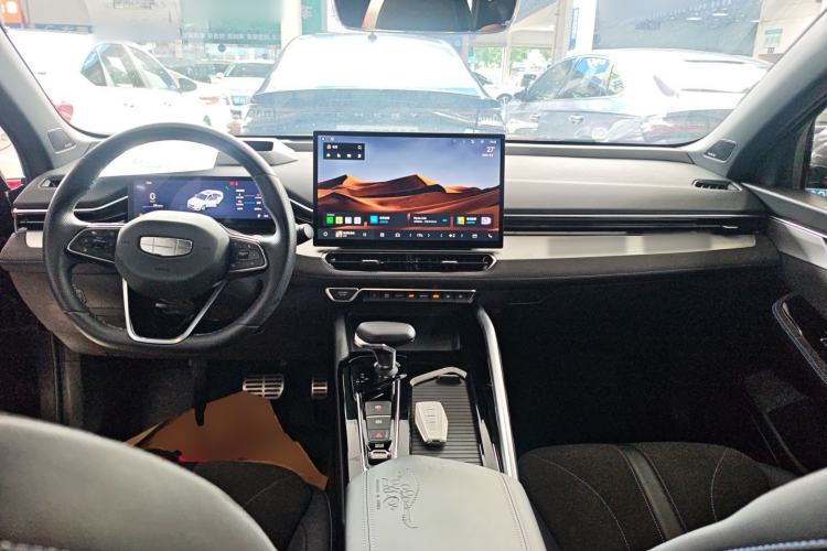 Used Geely Auto Preface 2025 Dongfang Yao 2.0TD Moonlight Edition Center Console