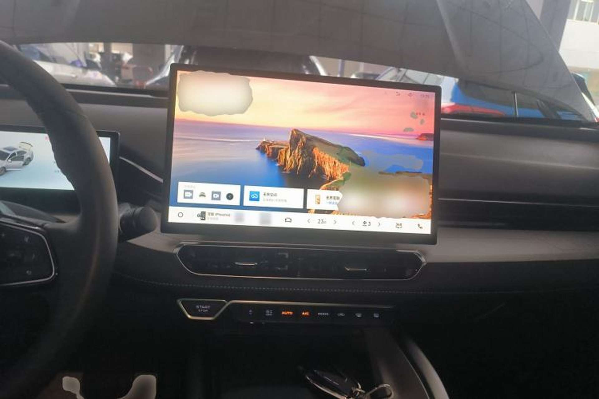 Used Geely Auto Preface 2025 Dongfang Yao 1.5TD Fuyao Edition Center Console