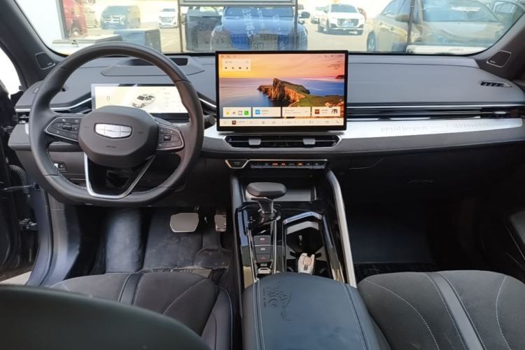 Used Geely Auto Preface 2025 Dongfang Yao 2.0TD Moonlight Edition Center Console
