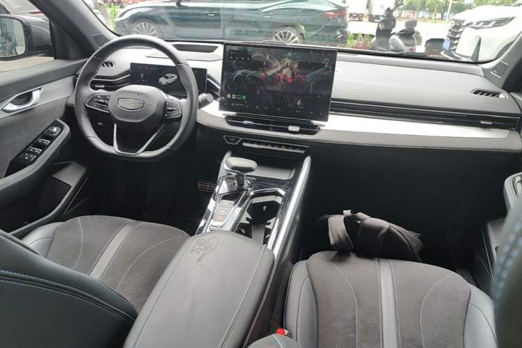 Used Geely Auto Preface 2025 Dongfang Yao 2.0TD Moonlight Edition Center Console