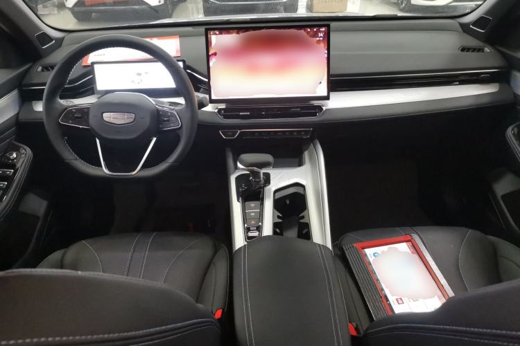 Used Geely Auto Preface 2025 Dongfang Yao 1.5TD Kunlun Edition Center Console
