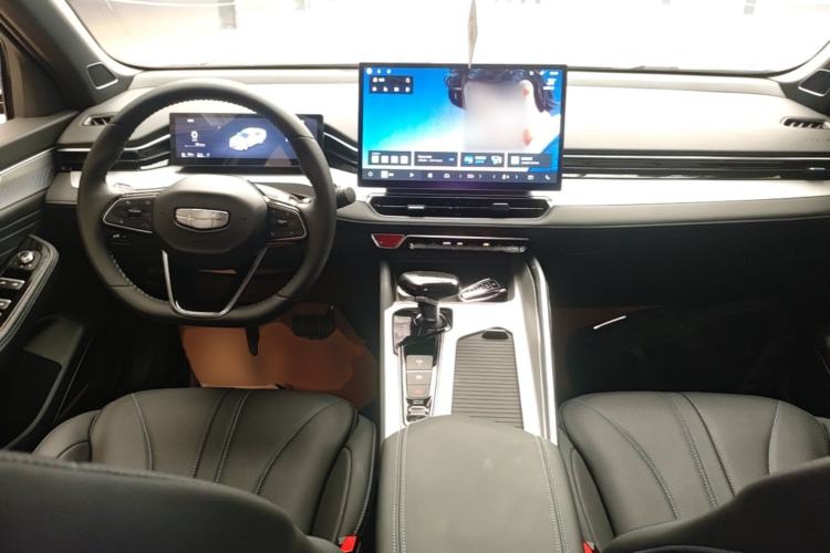 Used Geely Auto Preface 2025 Dongfang Yao 1.5TD Kunlun Edition Center Console