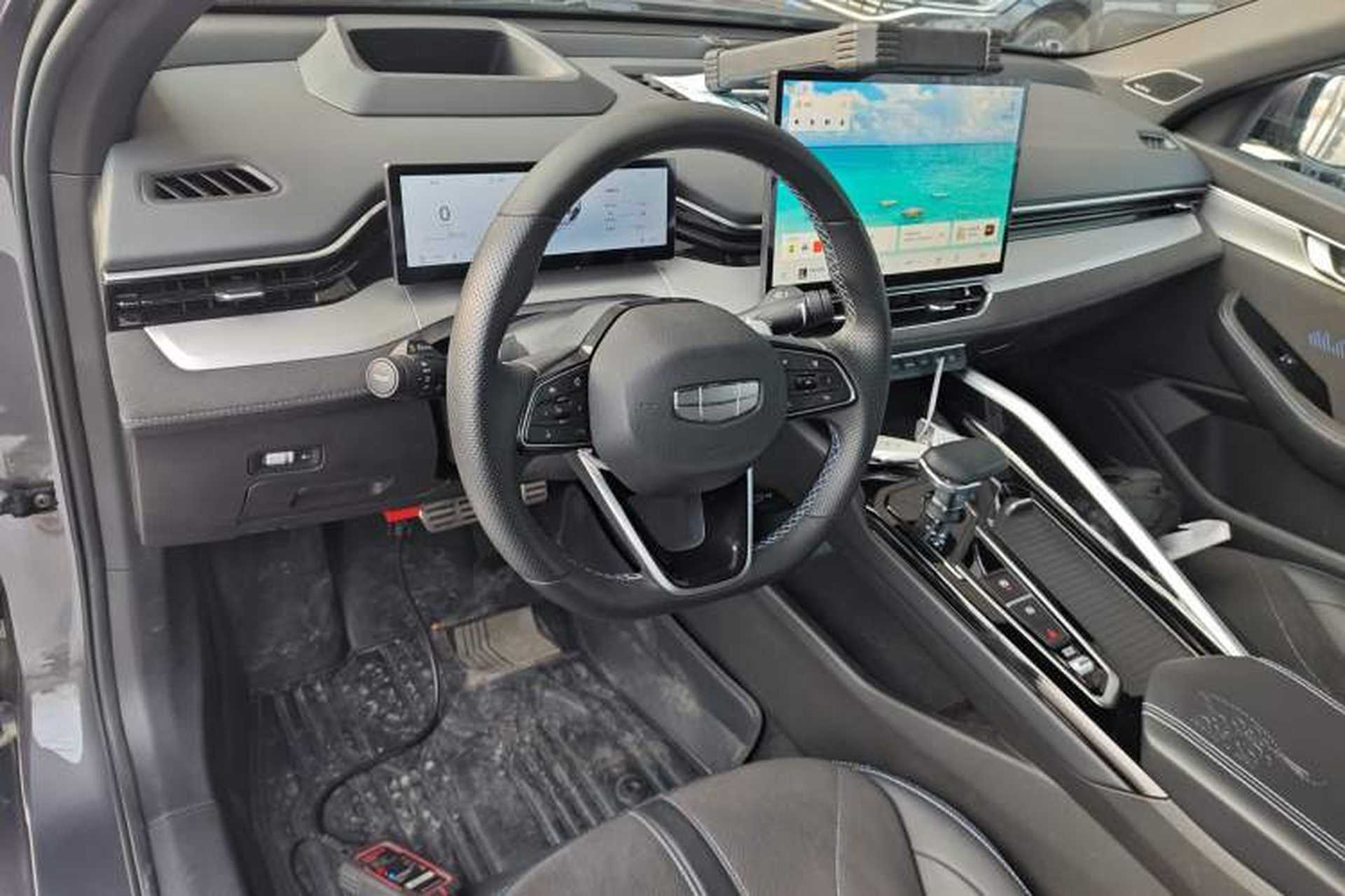 Used Geely Auto Preface 2025 Dongfang Yao 2.0TD Moonlight Edition Center Console
