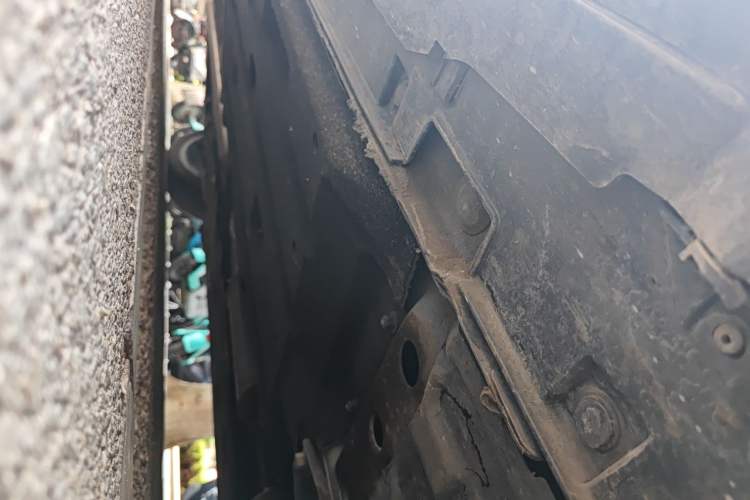 Used Geely Auto Preface 2025 Dongfang Yao 1.5TD Kunlun Edition Chassis Front Right