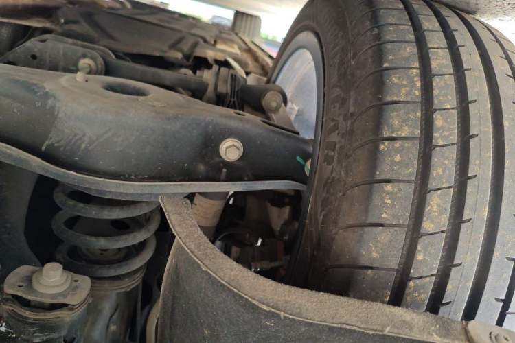 Used Geely Auto Preface 2025 Dongfang Yao 2.0TD Moonlight Edition Chassis Rear Left