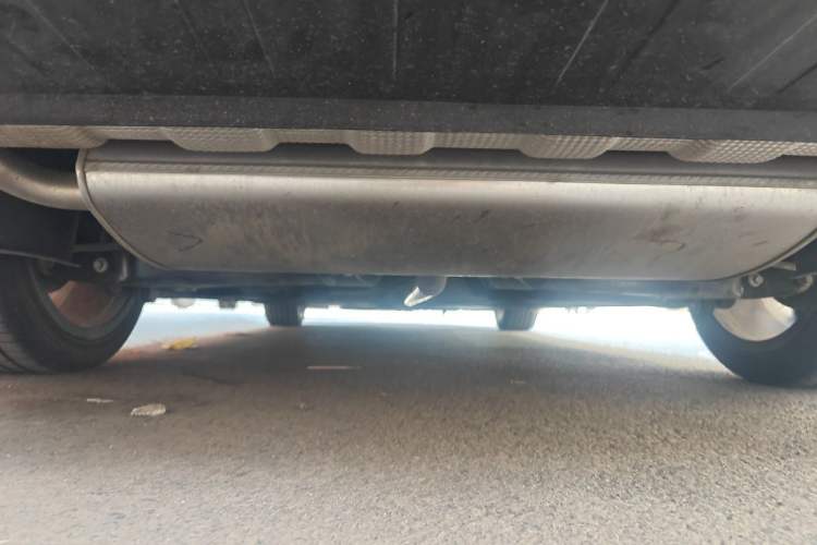 Used Geely Auto Preface 2025 Dongfang Yao 1.5TD Kunlun Edition Chassis Rear