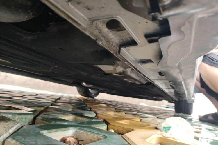 Used Geely Auto Preface 2025 Dongfang Yao 1.5TD Kunlun Edition Chassis Rear Right