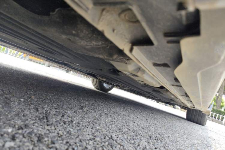 Used Geely Auto Preface 2025 Dongfang Yao 1.5TD Kunlun Edition Chassis Rear Right