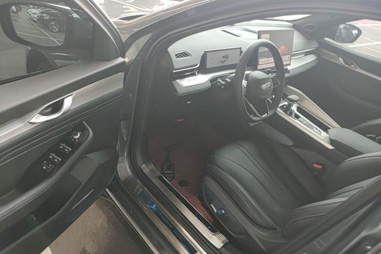 Used Geely Auto Preface 2025 Dongfang Yao 1.5TD Kunlun Edition Driver Seat