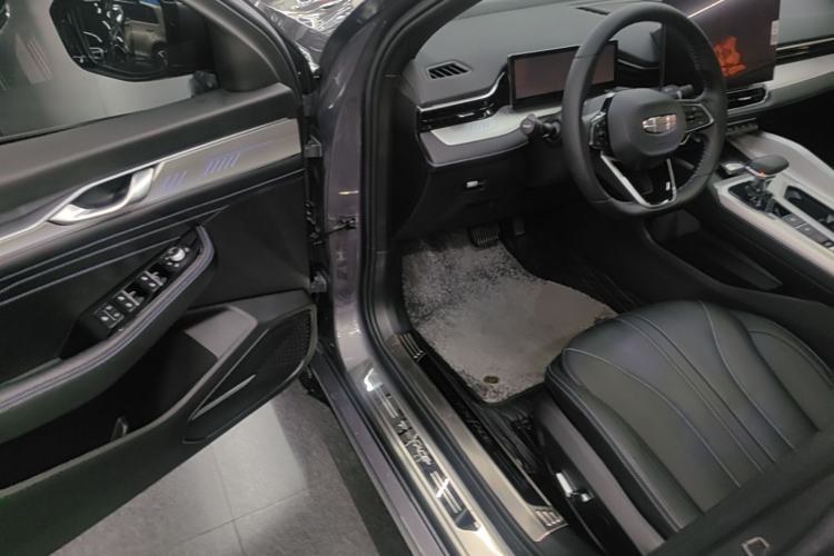 Used Geely Auto Preface 2025 Dongfang Yao 1.5TD Kunlun Edition Driver Seat