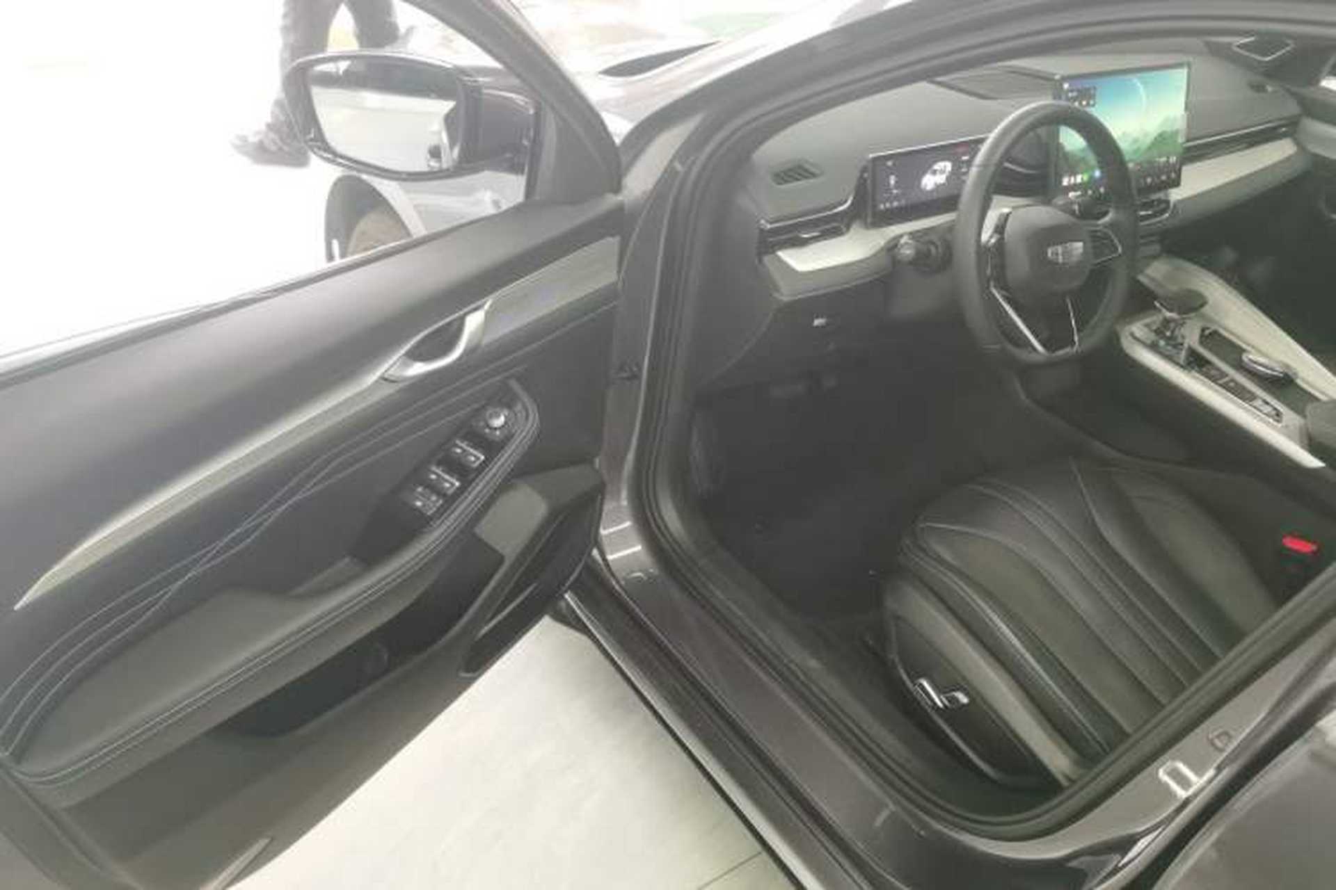 Used Geely Auto Preface 2025 Dongfang Yao 1.5TD Kunlun Edition Driver Seat