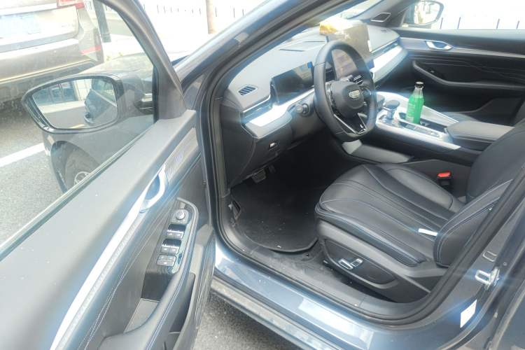 Used Geely Auto Preface 2025 Dongfang Yao 1.5TD Fuyao Edition Driver Seat
