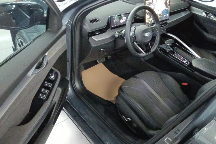 Used Geely Auto Preface 2025 Dongfang Yao 2.0TD Lanxing Edition Driver Seat