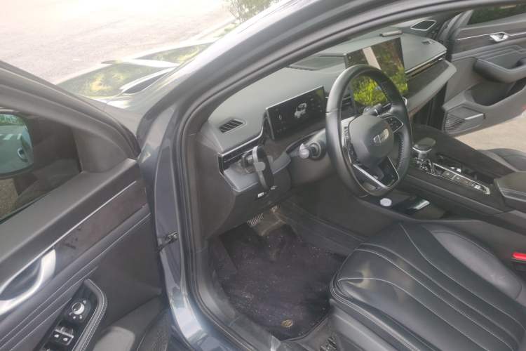 Used Geely Auto Preface 2025 Dongfang Yao 1.5TD Fuyao Edition Driver Seat