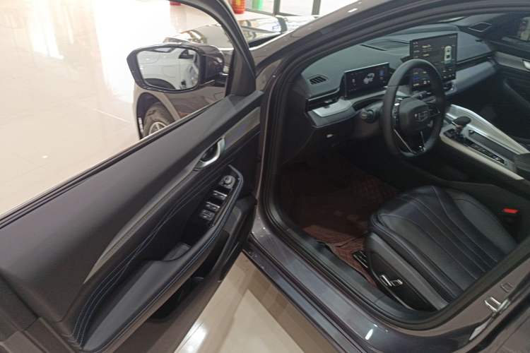 Used Geely Auto Preface 2025 Dongfang Yao 1.5TD Fuyao Edition Driver Seat