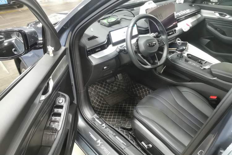 Used Geely Auto Preface 2025 Dongfang Yao 1.5TD Kunlun Edition Driver Seat