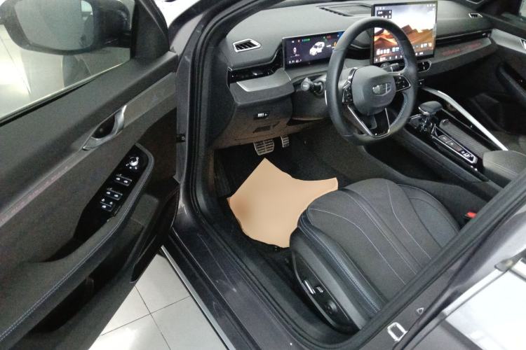 Used Geely Auto Preface 2025 Dongfang Yao 2.0TD Lanxing Edition Driver Seat
