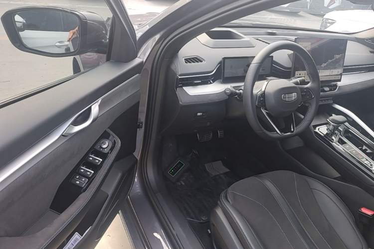 Used Geely Auto Preface 2025 Dongfang Yao 2.0TD Moonlight Edition Driver Seat