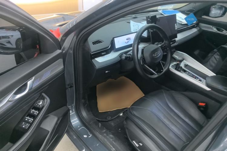 Used Geely Auto Preface 2025 Dongfang Yao 1.5TD Fuyao Edition Driver Seat