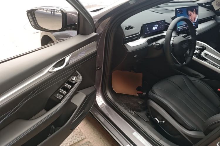 Used Geely Auto Preface 2025 Dongfang Yao 1.5TD Kunlun Edition Driver Seat