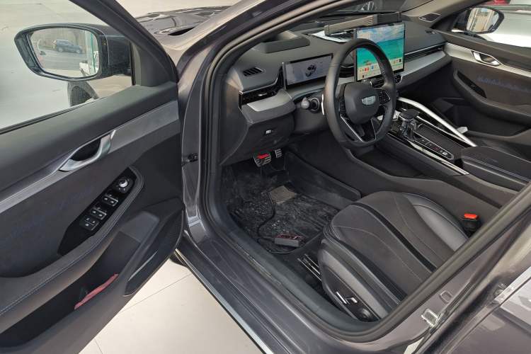 Used Geely Auto Preface 2025 Dongfang Yao 2.0TD Moonlight Edition Driver Seat