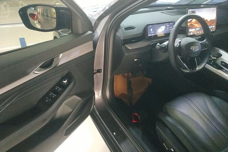Used Geely Auto Preface 2025 Dongfang Yao 1.5TD Fuyao Edition Driver Seat