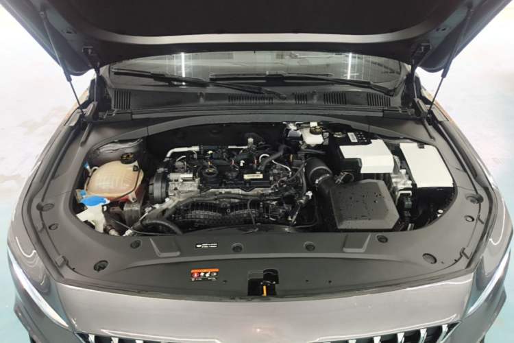 Used Geely Auto Preface 2025 Dongfang Yao 2.0TD Moonlight Edition Engine Bay