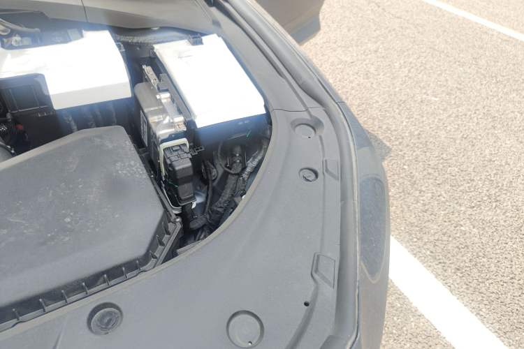 Used Geely Auto Preface 2025 Dongfang Yao 1.5TD Fuyao Edition Engine Bay Left