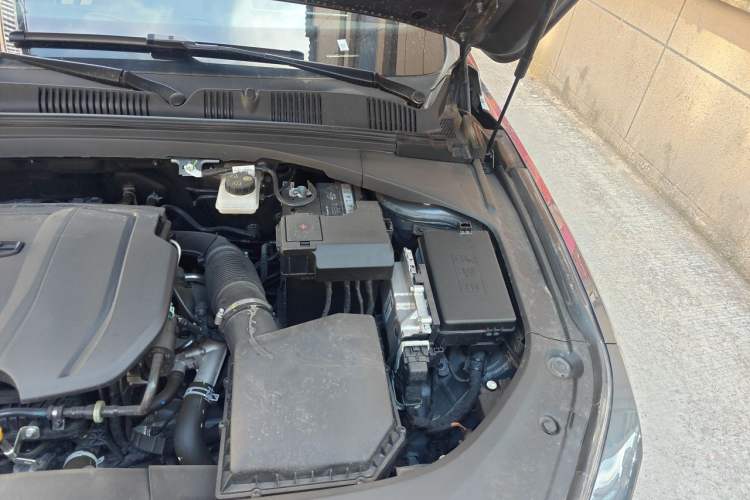 Used Geely Auto Preface 2025 Dongfang Yao 1.5TD Kunlun Edition Engine Bay Left