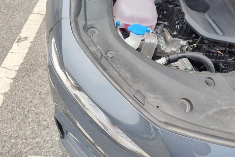 Used Geely Auto Preface 2025 Dongfang Yao 1.5TD Kunlun Edition Engine Bay Right