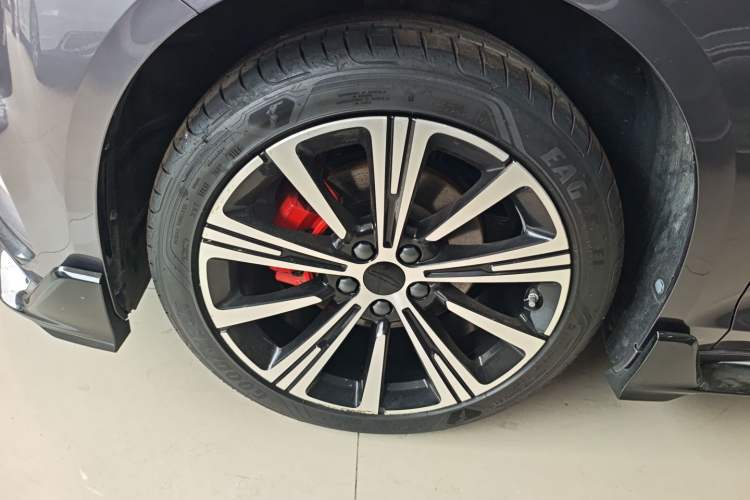 Used Geely Auto Preface 2025 Dongfang Yao 2.0TD Moonlight Edition Exterior 4